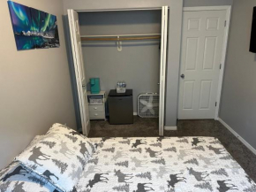 Cozy, private room and bathroom
